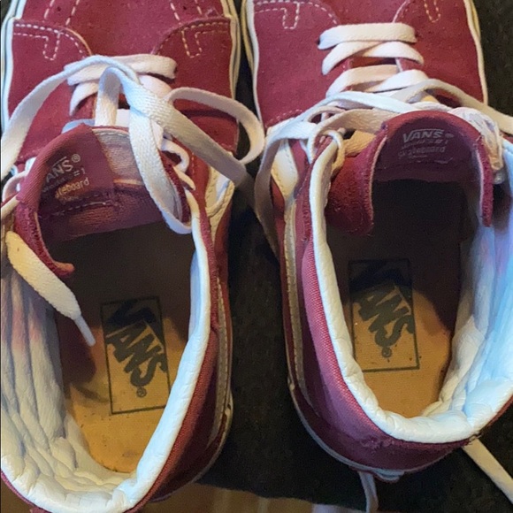 Shoes - Picture 7 of 8